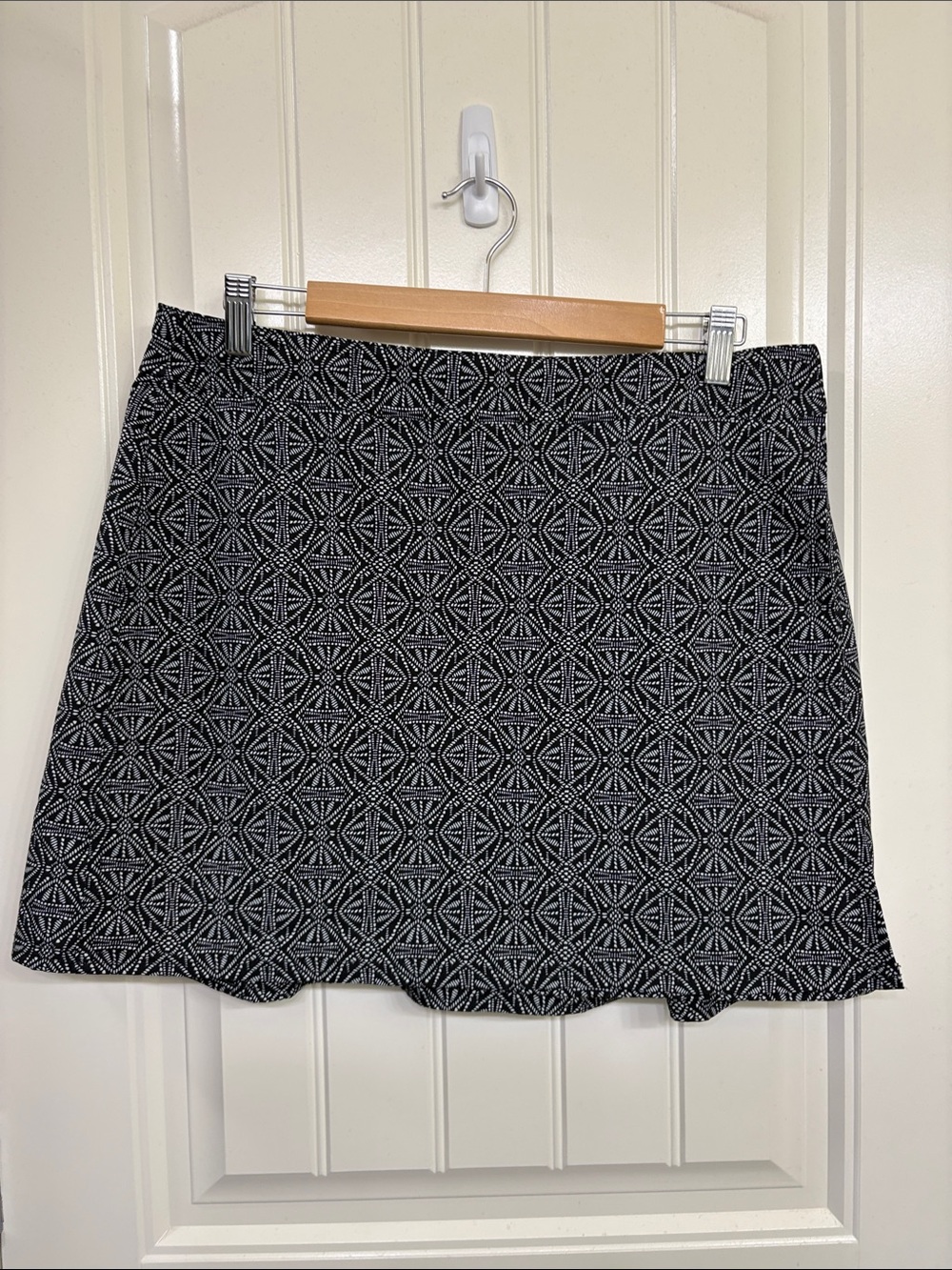 Rip skirt summer beach vacationBlack & White Geometric lightweight Skirt